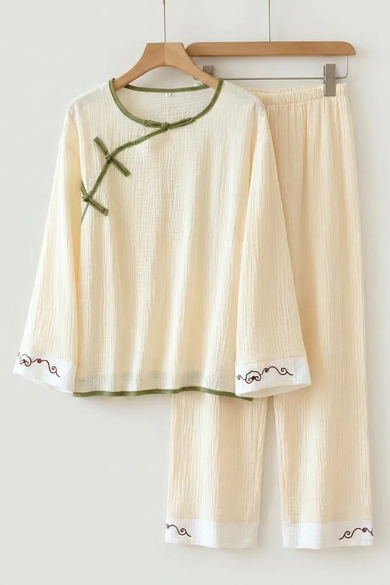 Cream Japanese Style Pajamas 'Yutori' - Image 2