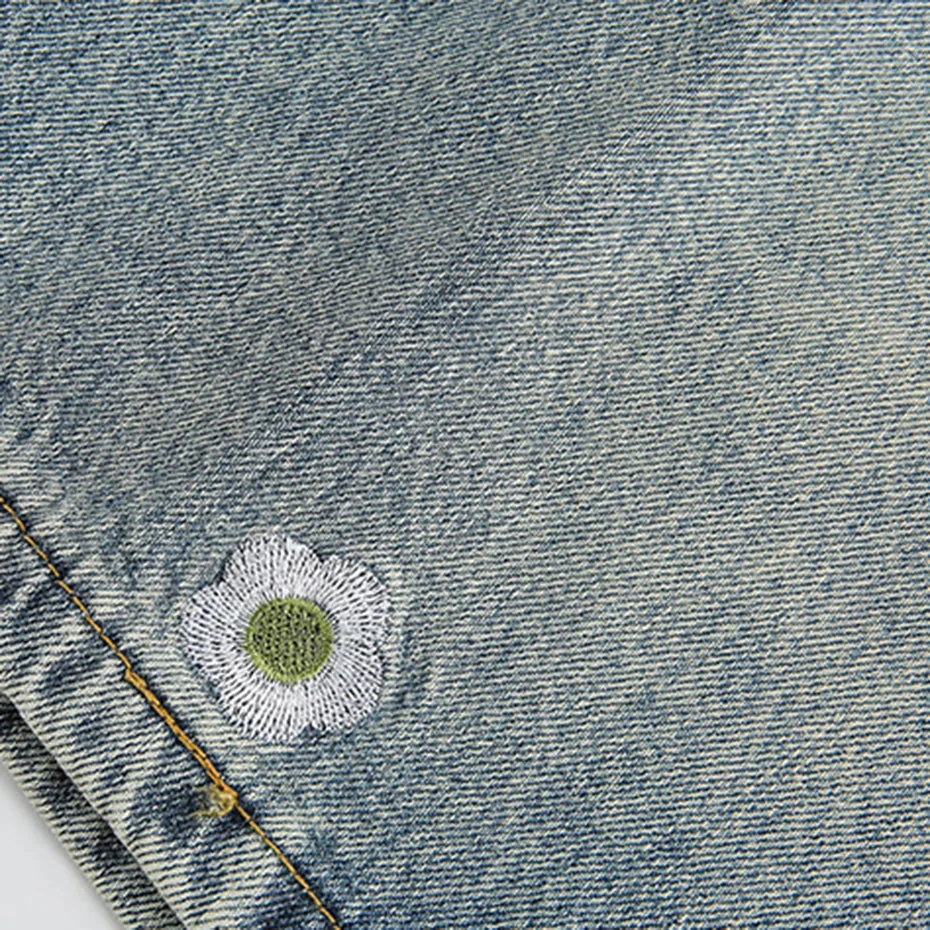 Embroidered Denim Shorts - 刺繍 - Image 8