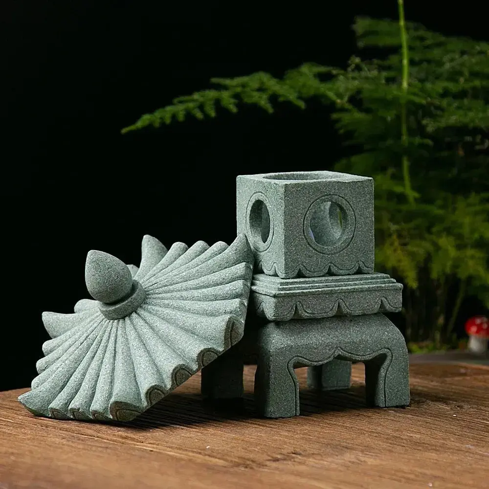 Japanese stone lantern - Image 3